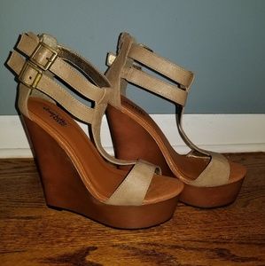 New Charlotte Russe Tan Platform Wedges